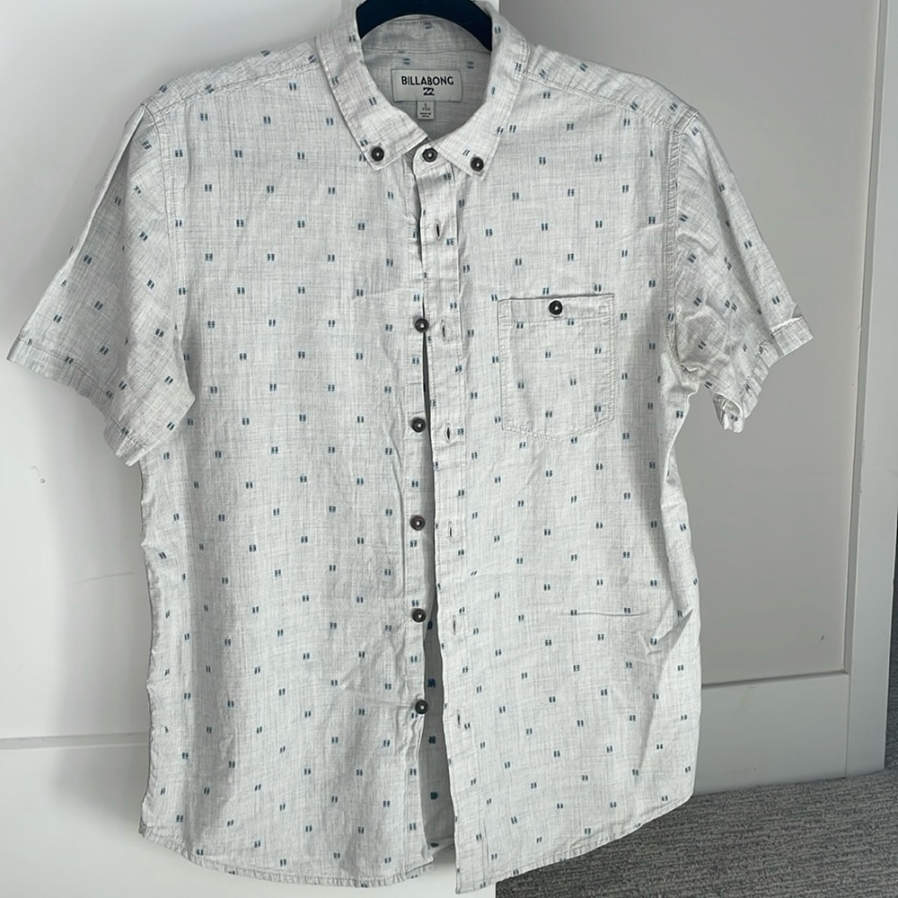Billabong Men’s Pattern Short Sleeve - linen-like material